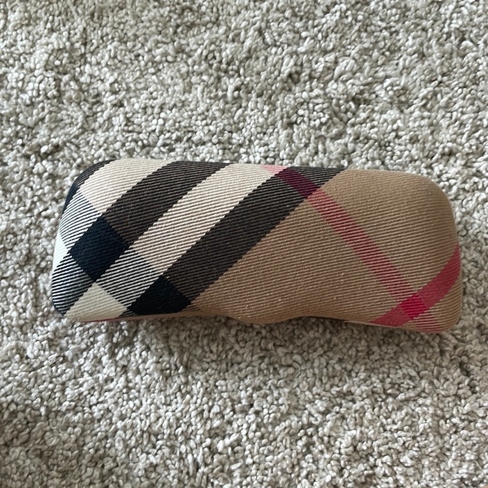Burberry Classic Plaid Retired Logo Hard Clamshell glasses Case